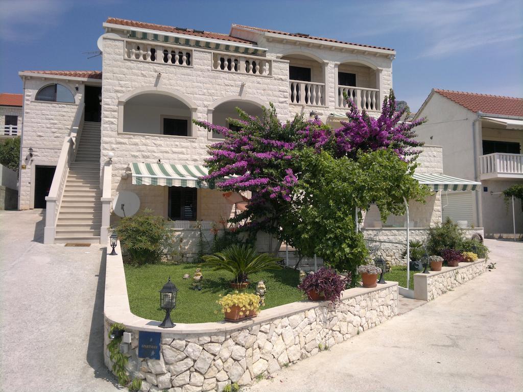 Apartments Fani Бол Экстерьер фото